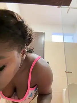 EmilyKisx online show from 24, 10, 2025