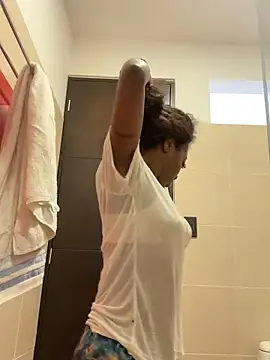 EmilyKisx online show from 22, 10, 2025