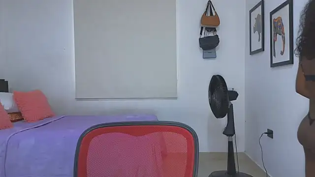 EmilyKisx online show from 30, 9, 2025