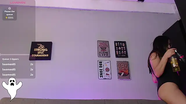 elizabethboltXXX online show from 3, 10, 2025