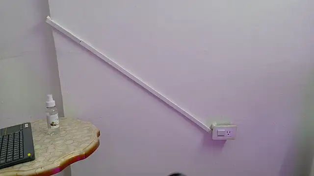 Lizbeth Rouse online show from 26, 9, 2025