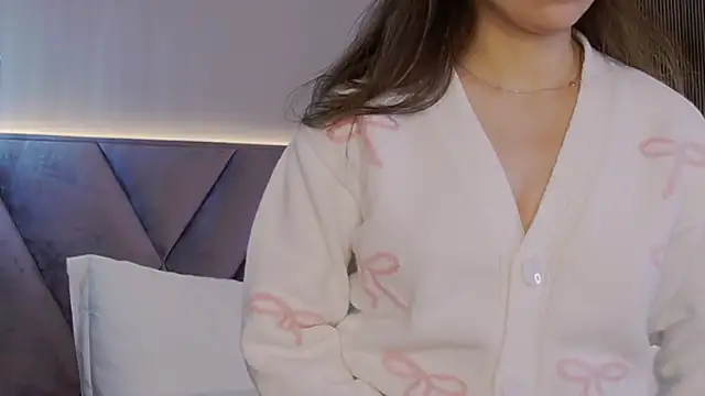 MiaMarlow online show from 7, 10, 2025