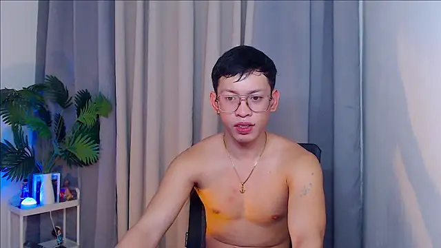 Snapshot of pinkcock_froi2305 chatting on 24, 9, 2025 pinkcock froi2305 online show from 24, 9, 2025