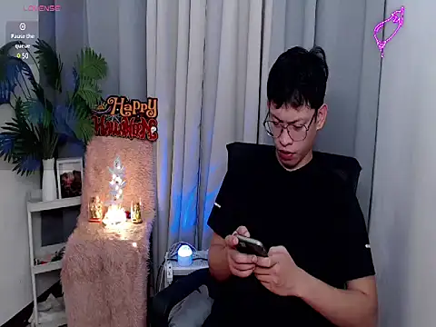 Snapshot of pinkcock_froi2305 chatting on 24, 10, 2025 pinkcock froi2305 online show from 24, 10, 2025