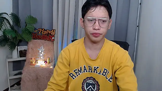 Snapshot of pinkcock_froi2305 chatting on 27, 10, 2025 pinkcock froi2305 online show from 27, 10, 2025