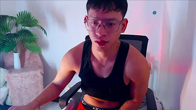 Snapshot of pinkcock_froi2305 chatting on 12, 9, 2025 pinkcock froi2305 online show from 12, 9, 2025