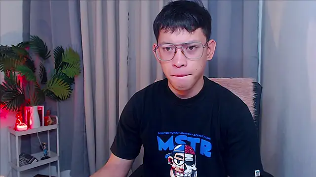 Snapshot of pinkcock_froi2305 chatting on 23, 9, 2025 pinkcock froi2305 online show from 23, 9, 2025