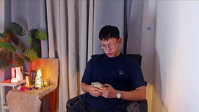 Snapshot of pinkcock_froi2305 chatting on 4, 10, 2025 pinkcock froi2305 online show from 4, 10, 2025