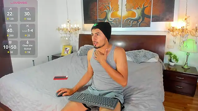 Valentiinoss online show from 12, 9, 2025