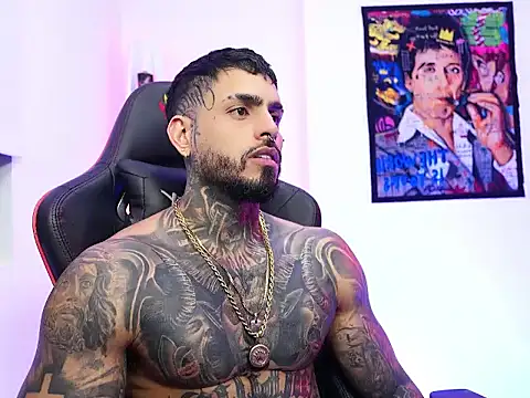 logan hugh8 online show from 24, 11, 2025