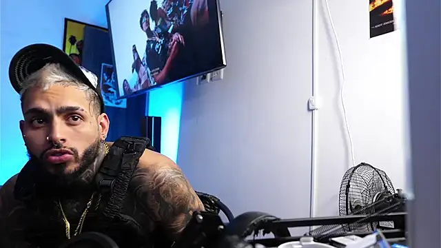 logan hugh8 online show from 18, 2, 2026