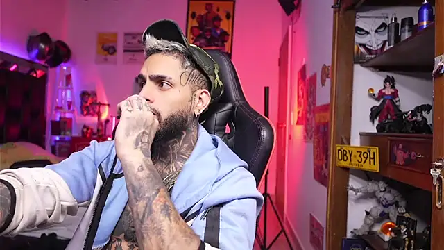 logan hugh8 online show from 5, 4, 2026