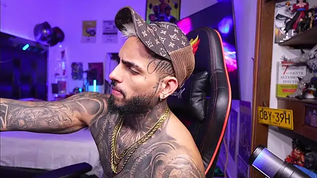 logan hugh8 online show from 13, 3, 2026