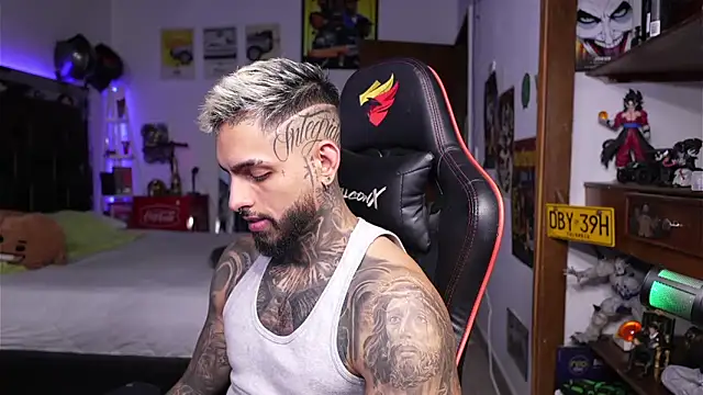 logan hugh8 online show from 13, 4, 2026