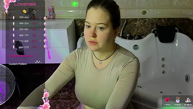 HelenHartt online show from 10, 11, 2025