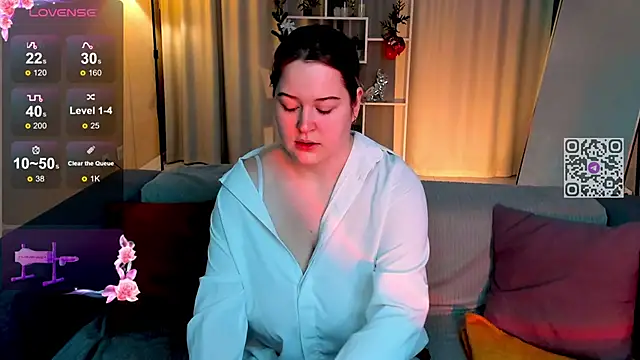 HelenHartt online show from 4, 12, 2025