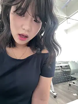 luluya1314 online show from 24, 4, 2026