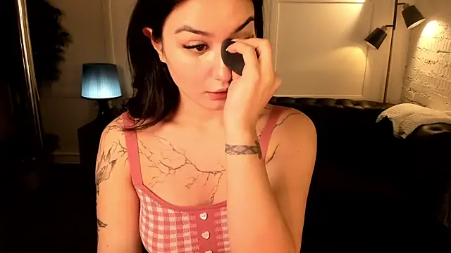 Dark Moni online show from 21, 9, 2025