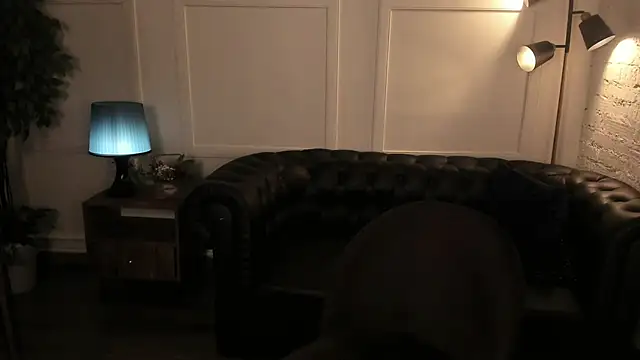 Dark Moni online show from 28, 9, 2025