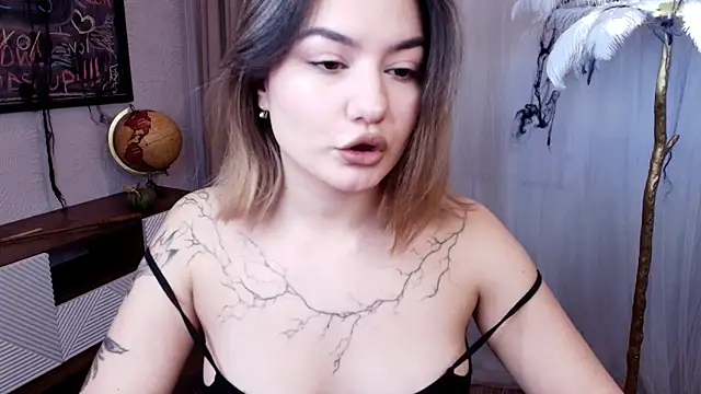 Dark Moni online show from 24, 10, 2025