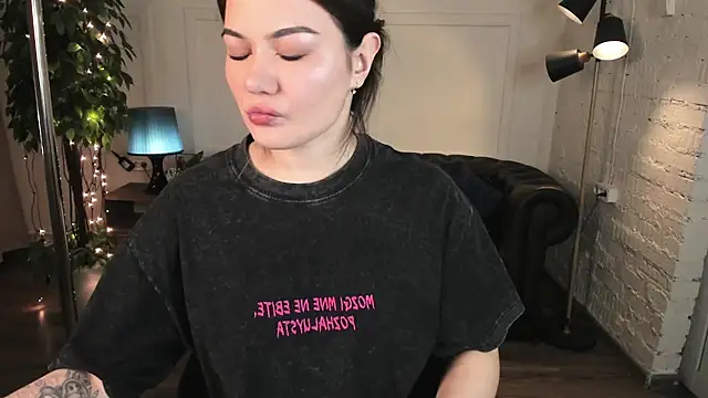 Dark Moni online show from 7, 2, 2026