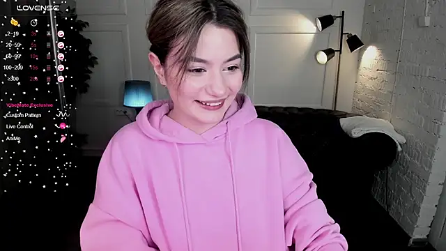 Dark Moni online show from 8, 11, 2025