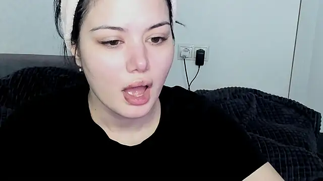 Dark Moni online show from 22, 5, 2026
