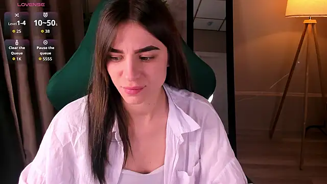 Snapshot of lasly_moon chatting on 10, 5, 2026 lasly moon online show from 10, 5, 2026