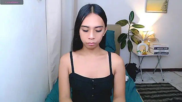 scarlet smith7 online show from 24, 6, 2026
