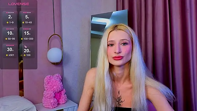 Monica Leen online show from 14, 10, 2025