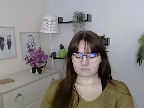 Julie Diamond online show from 26, 11, 2025