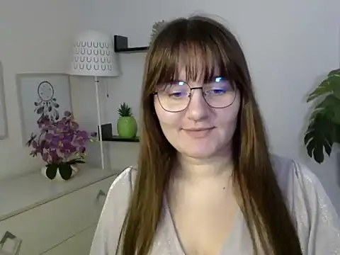 Julie Diamond online show from 18, 11, 2025