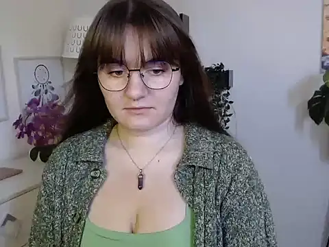 Julie Diamond online show from 10, 9, 2025