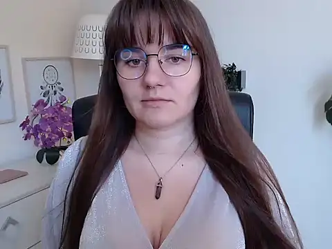 Julie Diamond online show from 12, 9, 2025