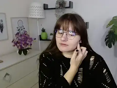 Julie Diamond online show from 27, 10, 2025