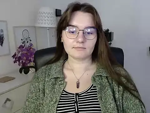 Julie Diamond online show from 15, 9, 2025