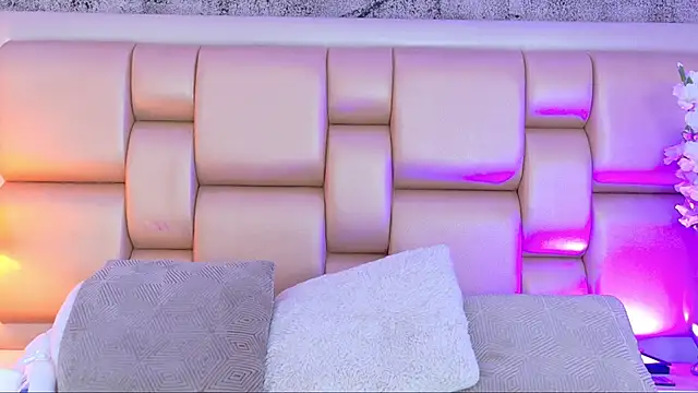 AngelaRoberts online show from 10, 4, 2026