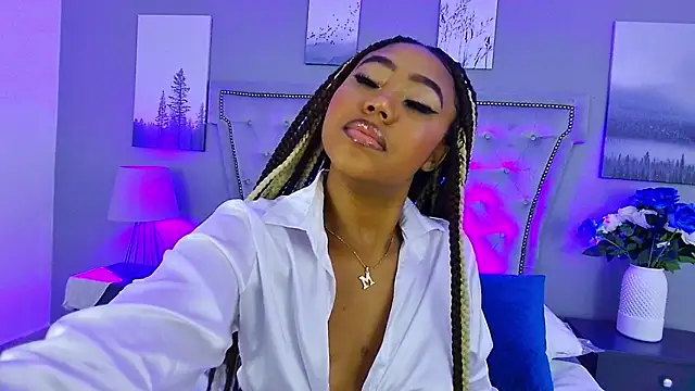 AngelaRoberts online show from 10, 11, 2025