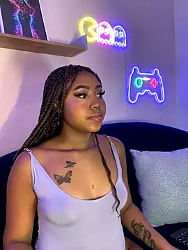 AngelaRoberts online show from 28, 9, 2025