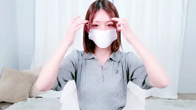 NANA chan 1 online show from 9, 11, 2025