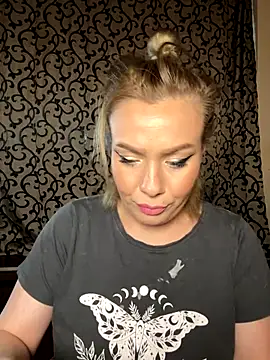 emmasweett11 online show from 19, 12, 2025