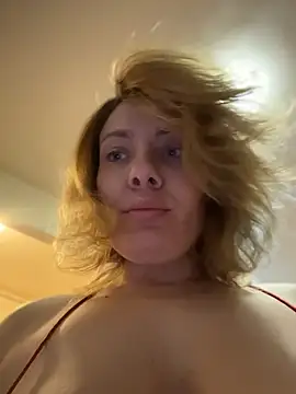 emmasweett11 online show from 12, 4, 2026