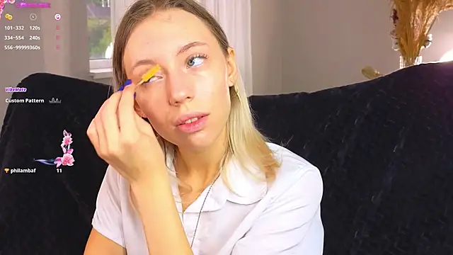 NyxaThorn online show from 5, 10, 2025