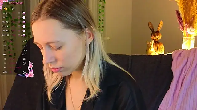 NyxaThorn online show from 15, 12, 2025