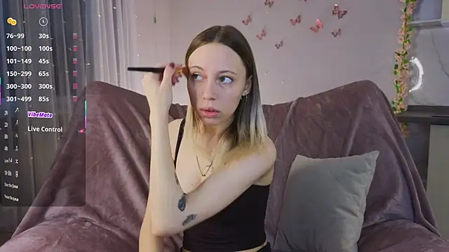 NyxaThorn online show from 17, 4, 2026