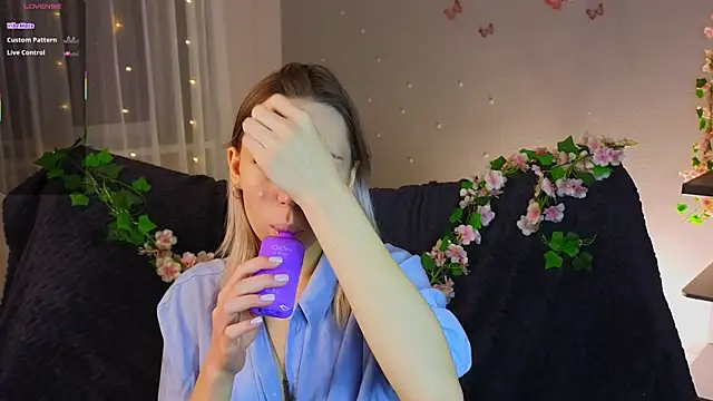 NyxaThorn online show from 18, 1, 2026