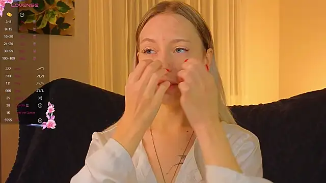 NyxaThorn online show from 14, 11, 2025