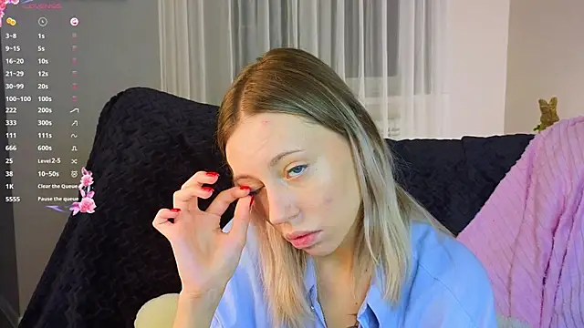 NyxaThorn online show from 30, 11, 2025