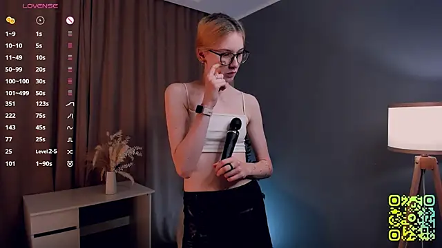 SharylSmalt online show from 28, 9, 2025