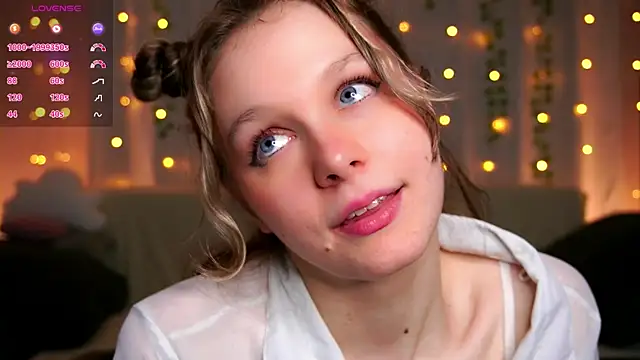 Snapshot of Tender_beauty chatting on 5, 7, 2026 Tender beauty online show from 5, 7, 2026